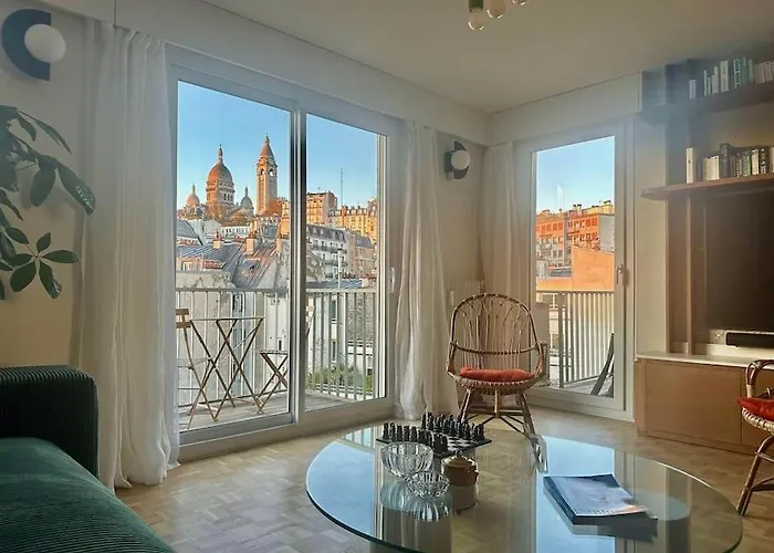Montmartre Penthouse With Stunning Sacre-Coeur View