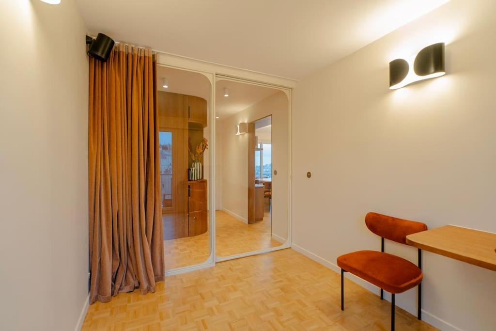 Montmartre Penthouse With Stunning Sacre-coeur View Appartement Parijs