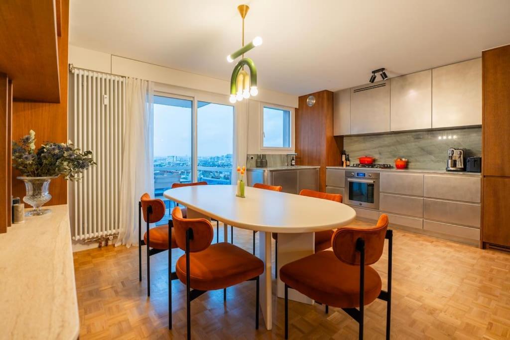 Montmartre Penthouse With Stunning Sacre-coeur View * Parijs