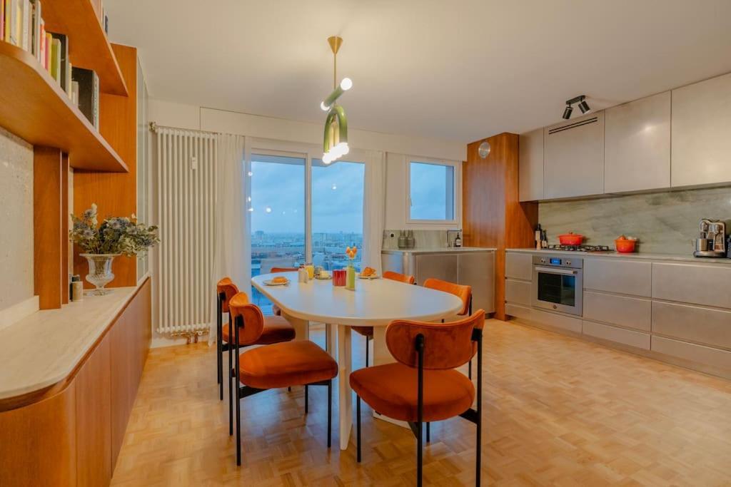 Montmartre Penthouse With Stunning Sacre-coeur View Parijs