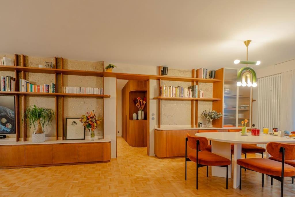 Montmartre Penthouse With Stunning Sacre-coeur View Appartement Parijs